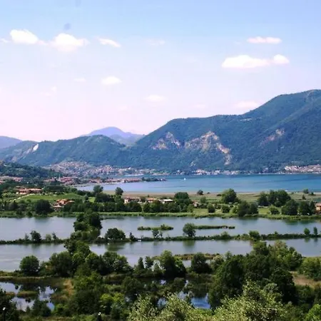 Farm stay Forest Iseo